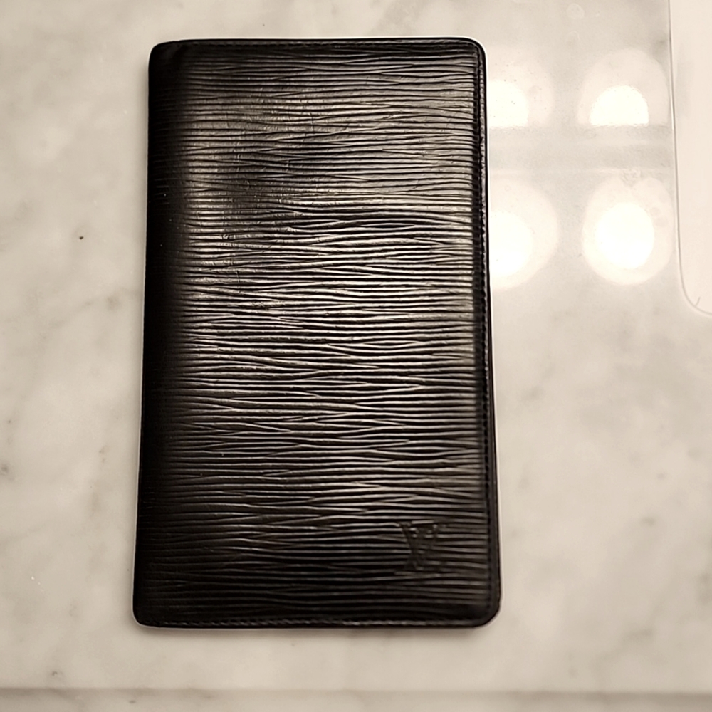 LV epi leather wallet
